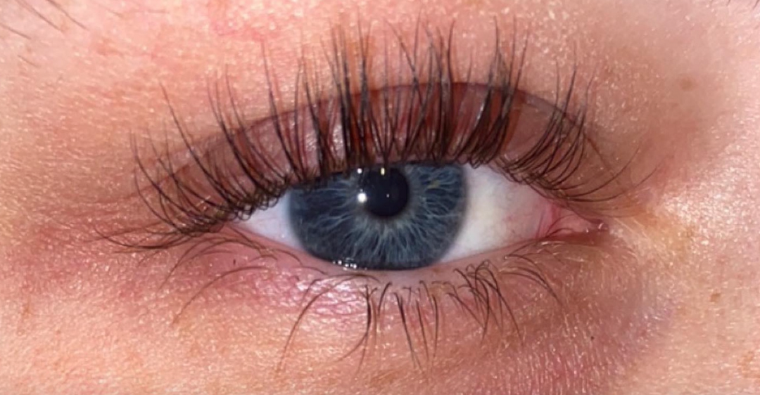 How To Remove Lash Extensions And Grow Your Natural Lashes